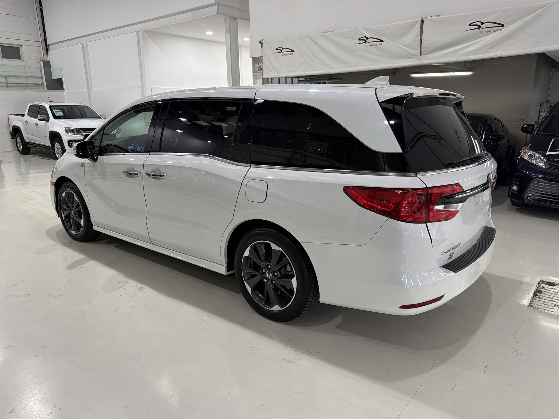2023 Honda ODYSSEY TOURING