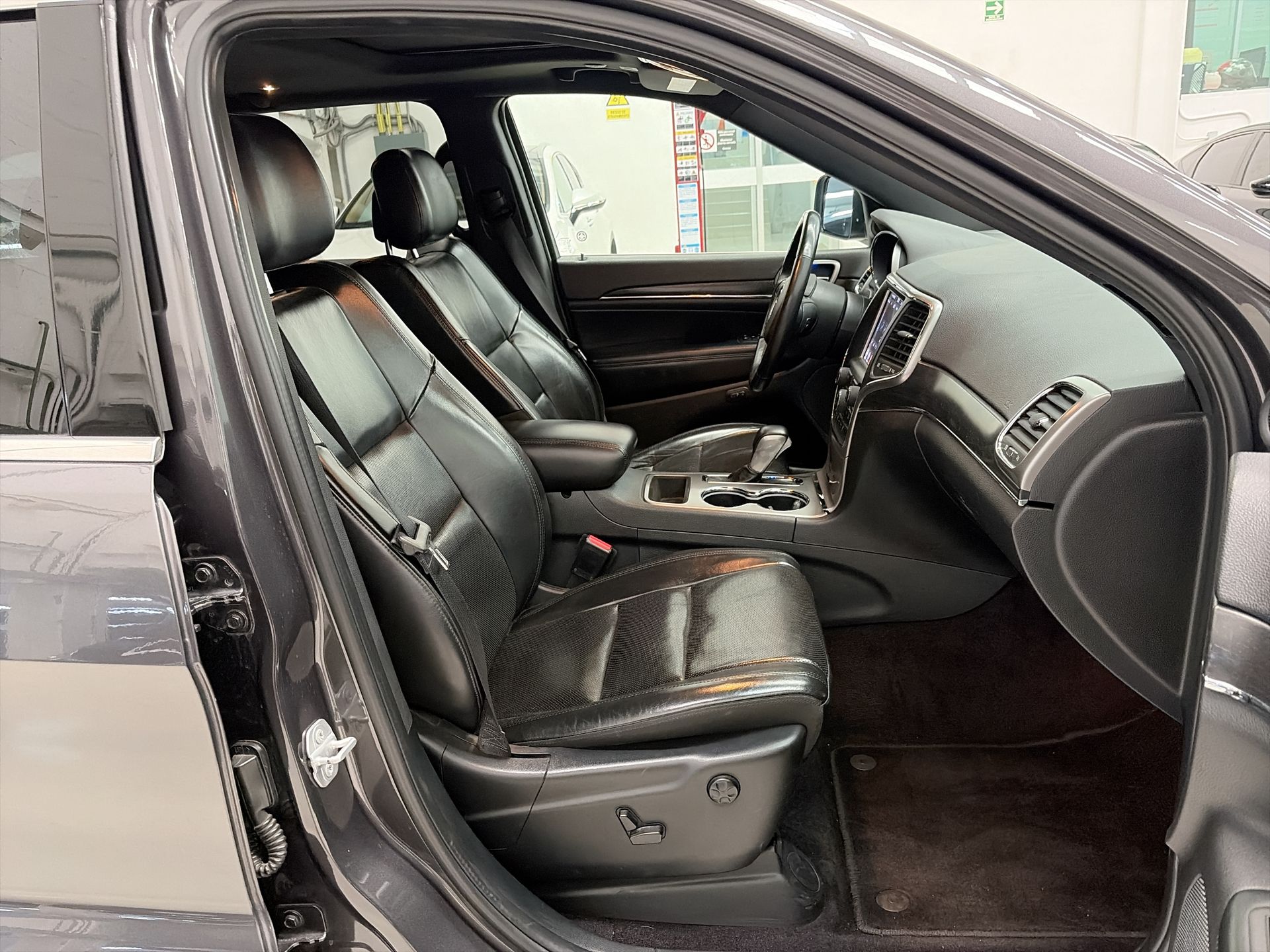 2018 Jeep GRAND CHEROKEE LIMITED LUJO V6