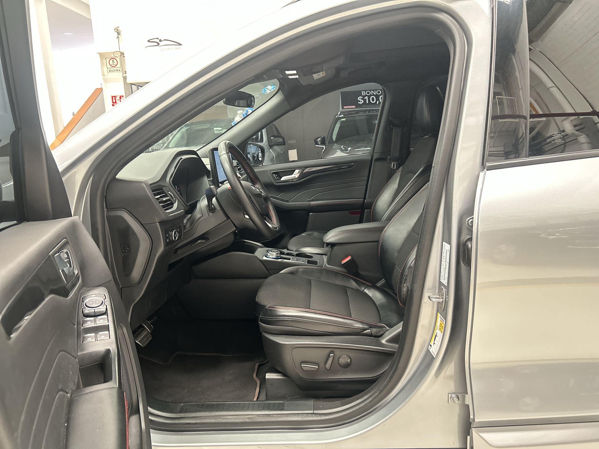2023 Ford ESCAPE ESCAPE ST-LINE SELECT