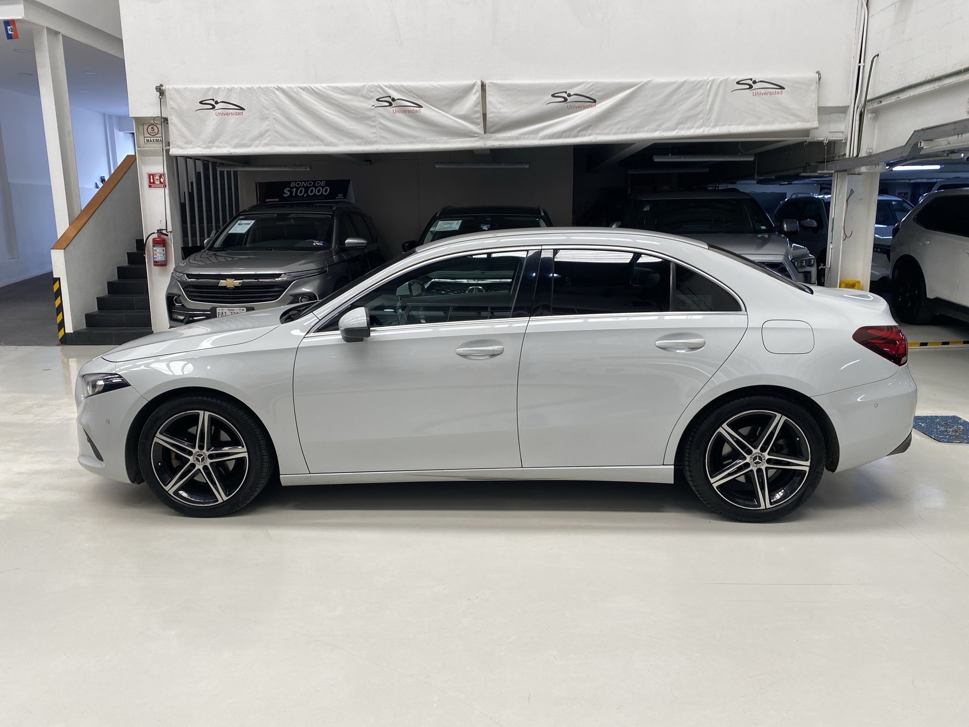 2020 Mercedes-Benz A200 URBAN A 200 PROGRESSIVE SEDÁN