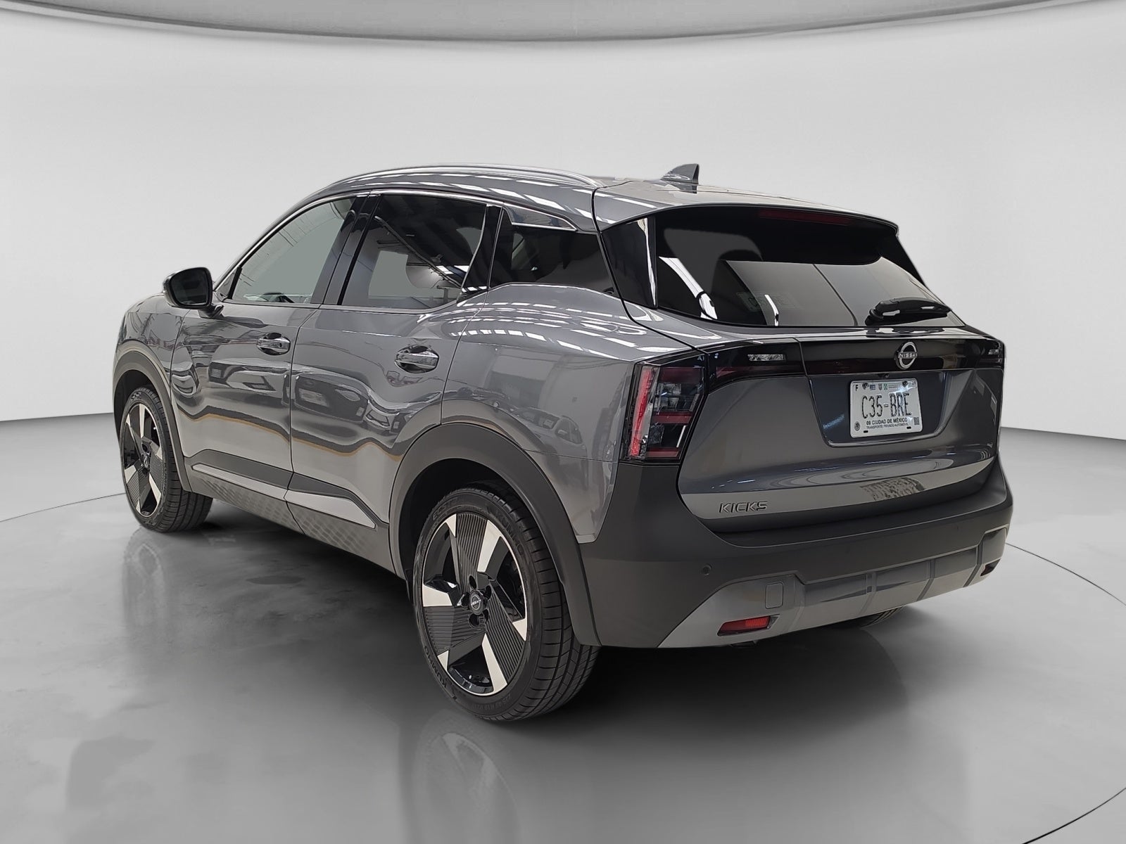 2025 Nissan KICKS PLATINUM CVT 25