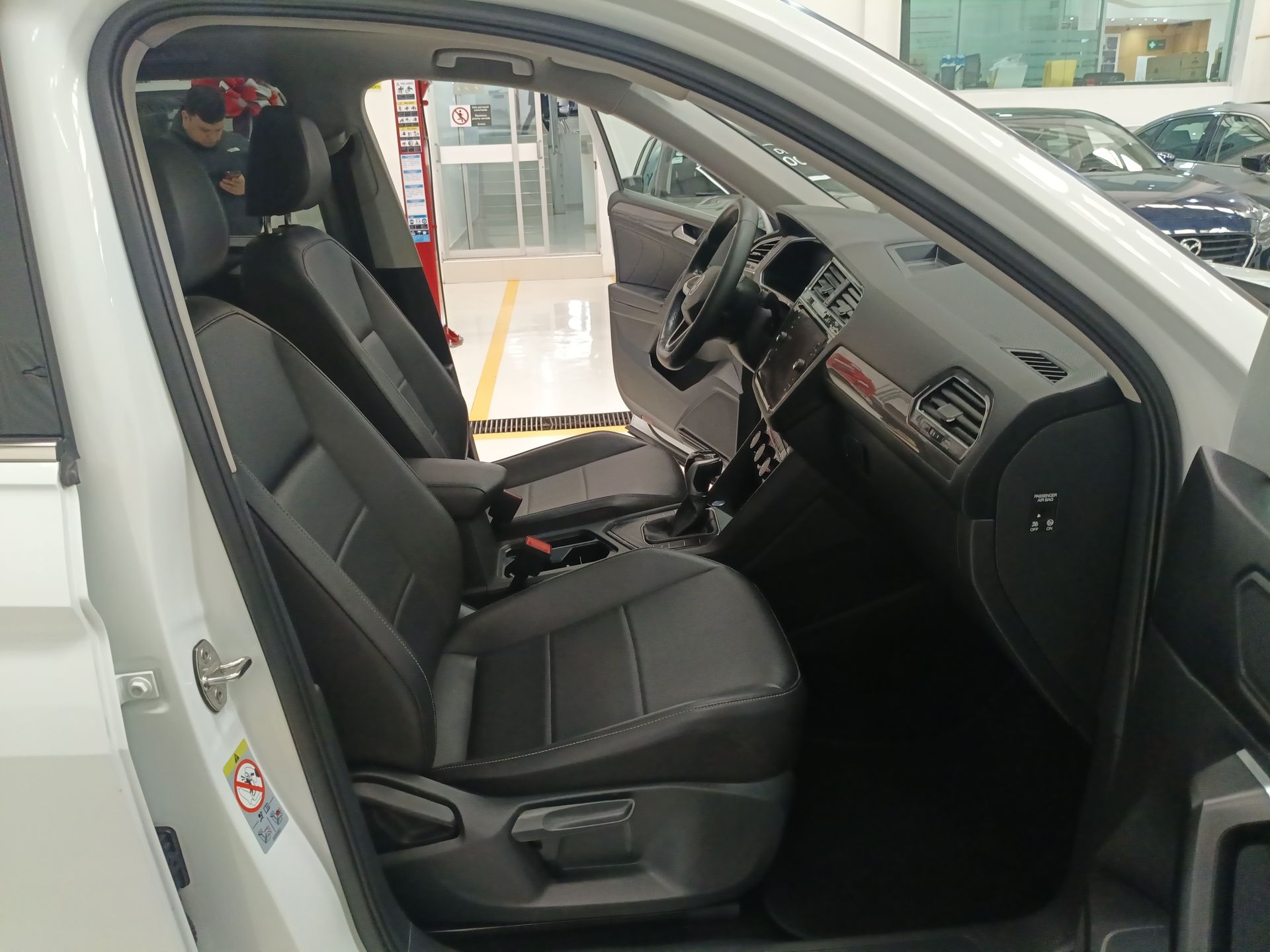2023 Volkswagen TIGUAN COMFORTLINE