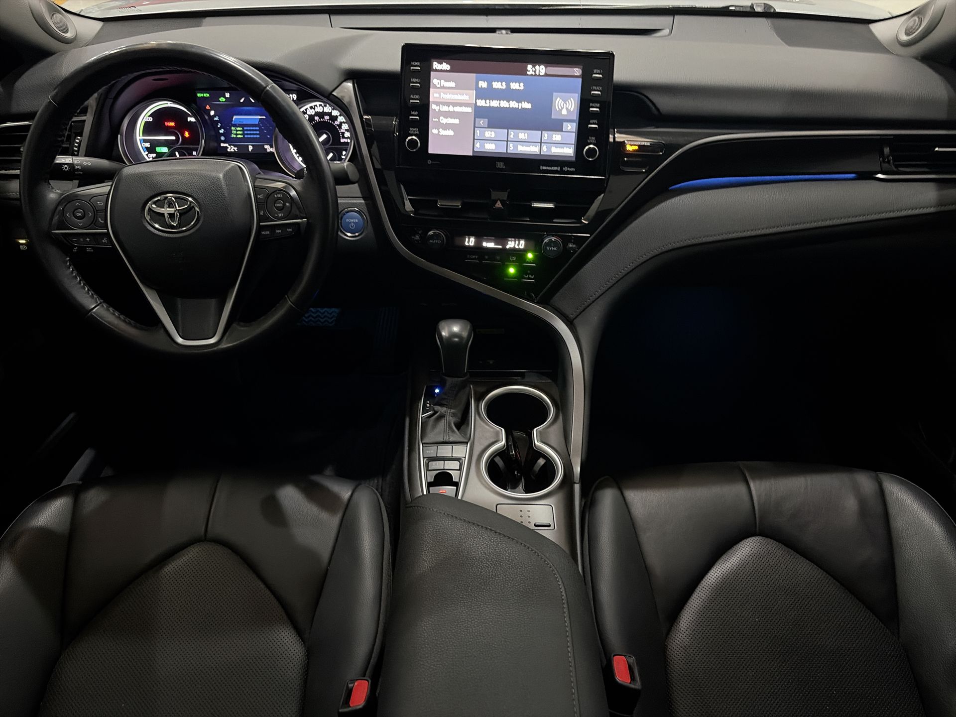 2022 Toyota CAMRY XLE HV