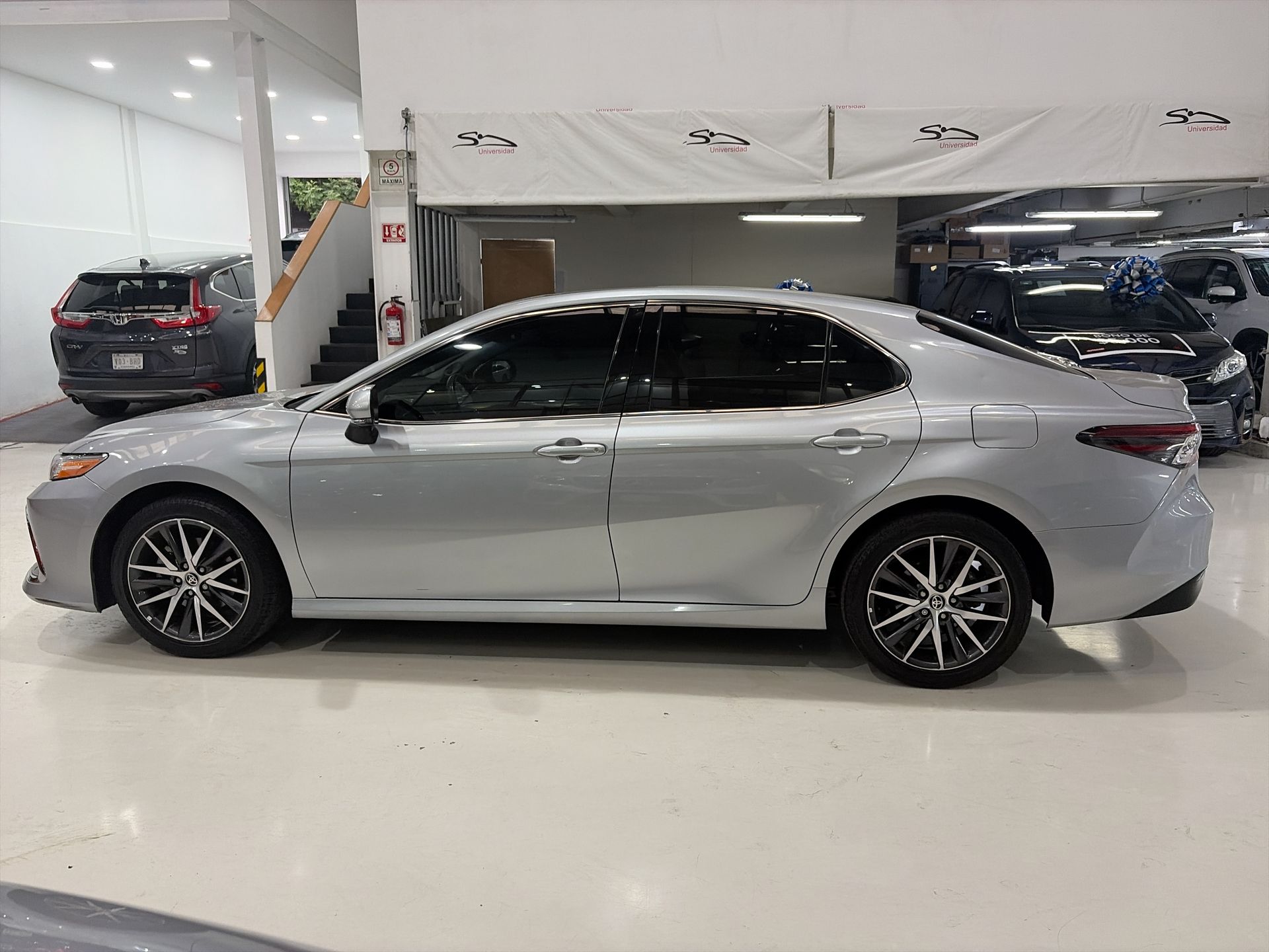 2022 Toyota CAMRY XLE HV