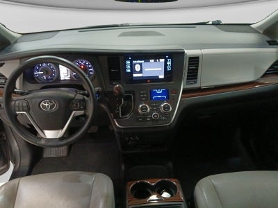 2017 Toyota SIENNA LIMITED