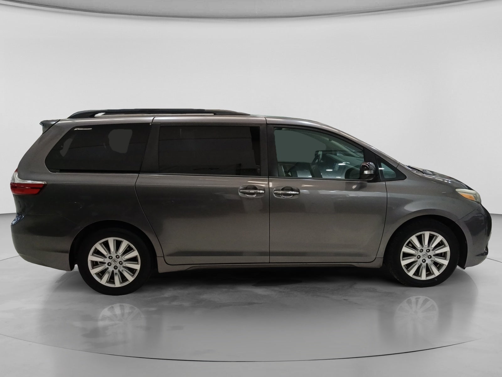 2017 Toyota SIENNA LIMITED