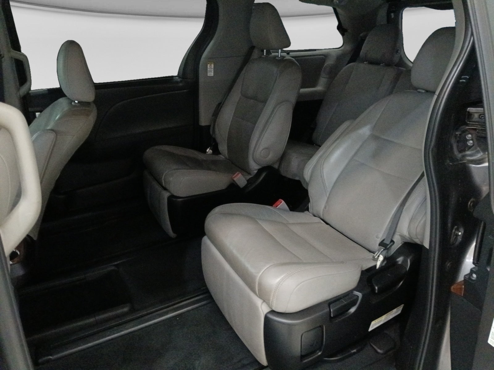 2017 Toyota SIENNA LIMITED