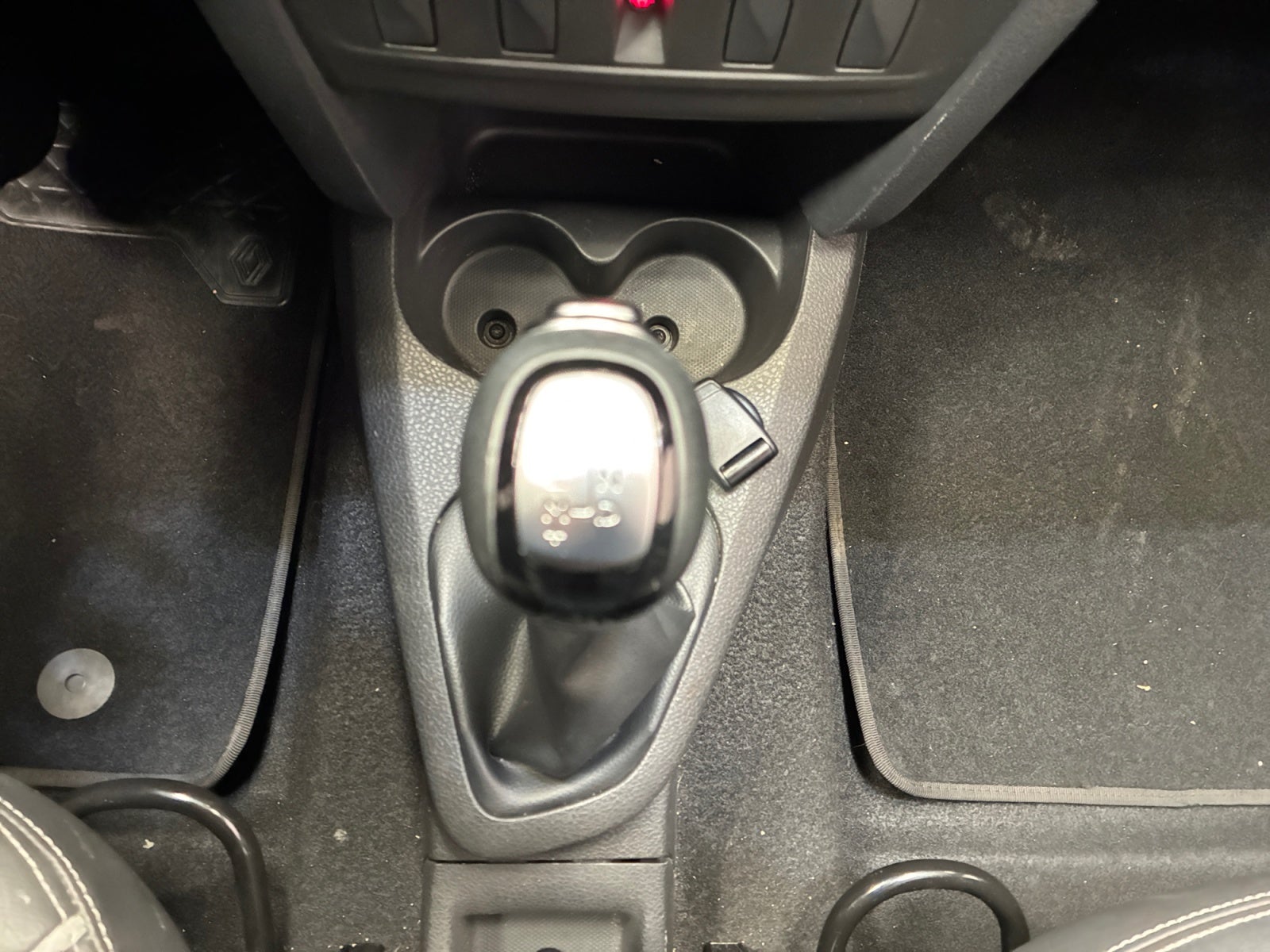 2024 RENAULT LOGAN 1.6 INTENS CVT