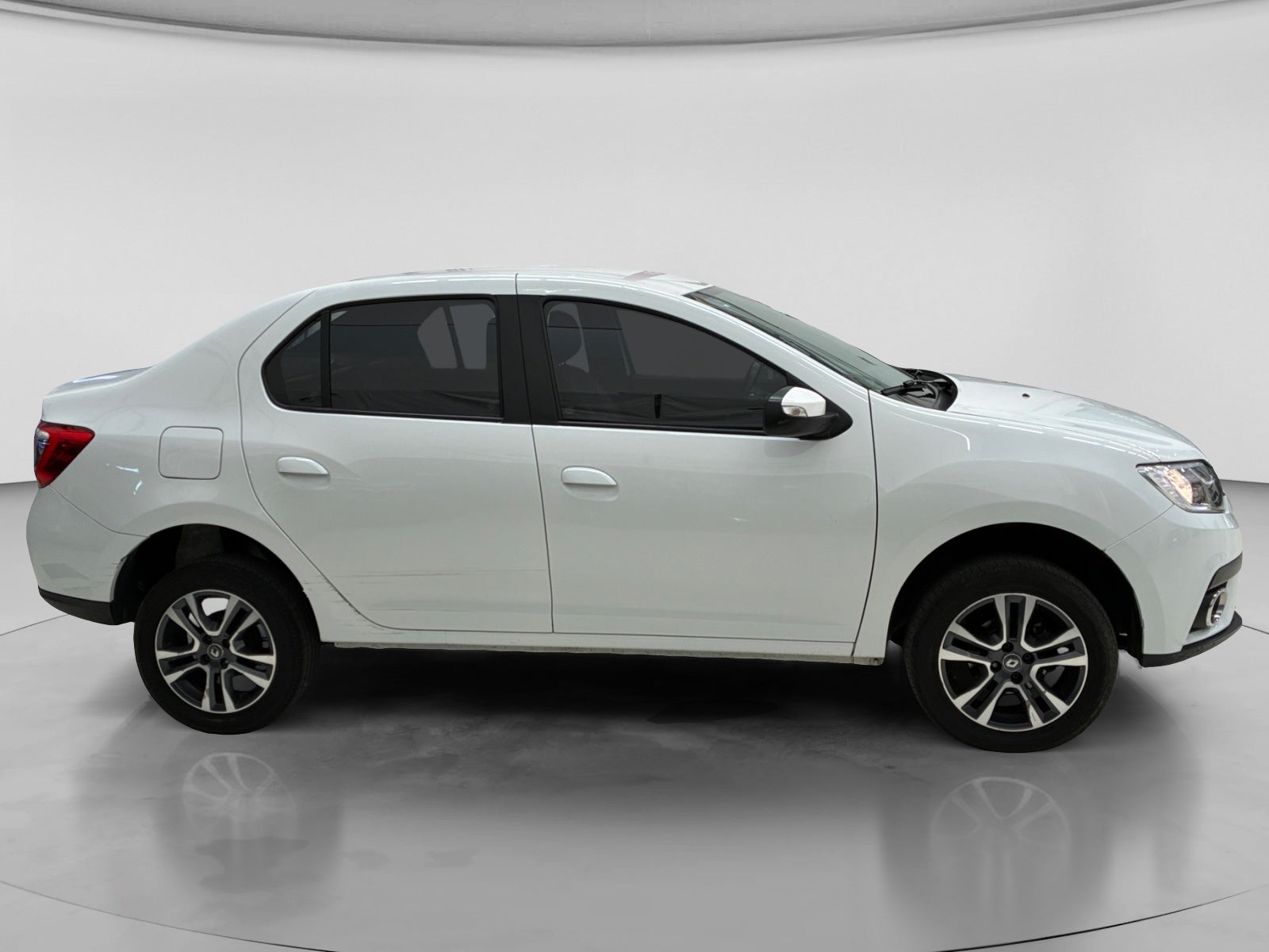 2024 RENAULT LOGAN 1.6 INTENS CVT