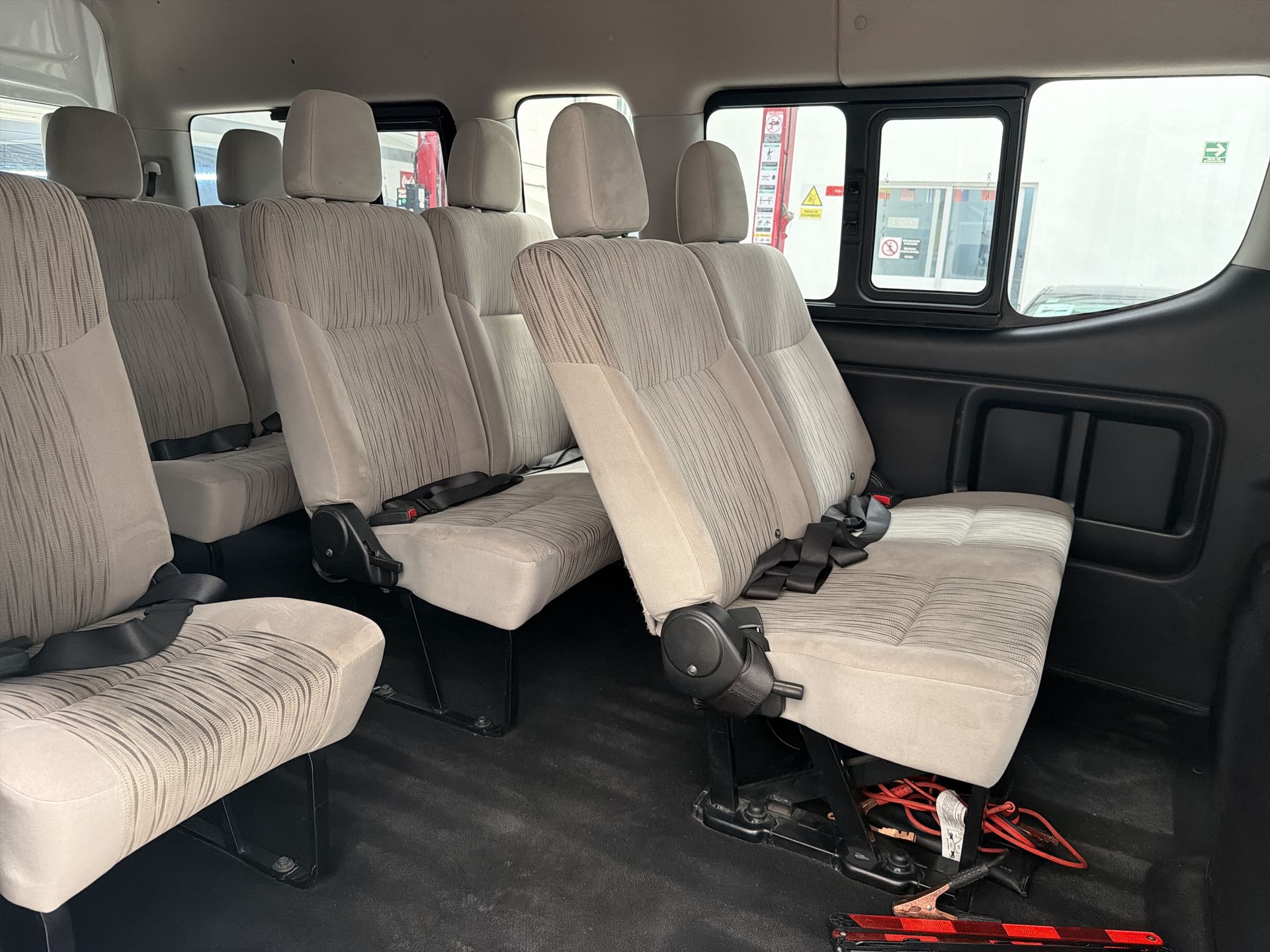 2023 Nissan URVAN 14 PASAJEROS AMPLIA AA 23