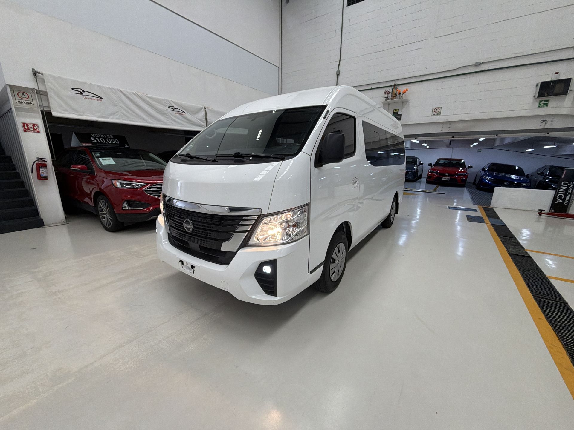 2023 Nissan URVAN 14 PASAJEROS AMPLIA AA 23