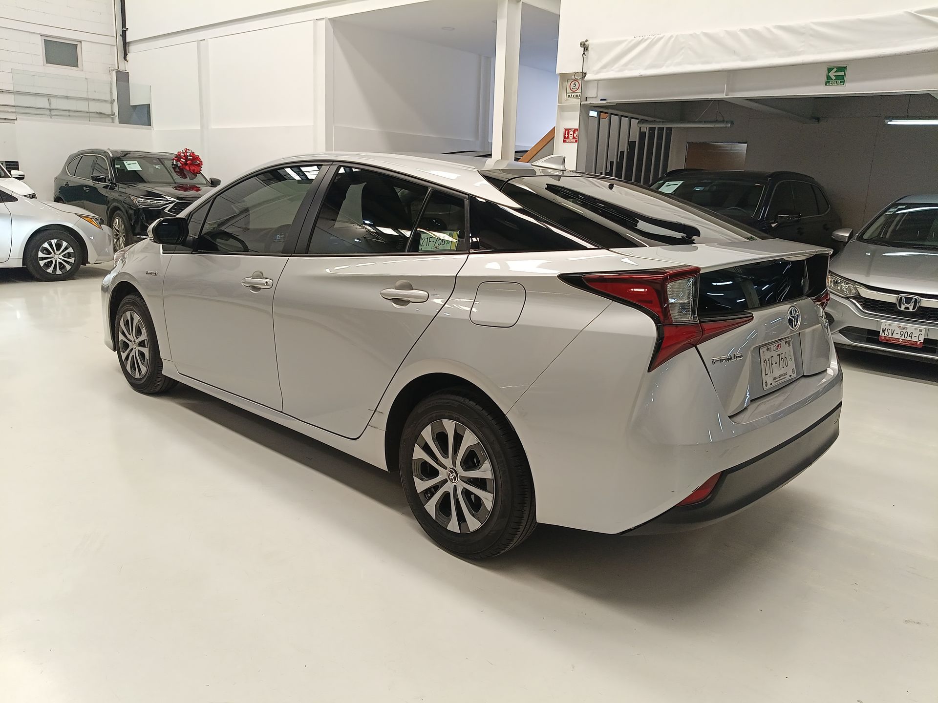2021 Toyota PRIUS BASE BASE