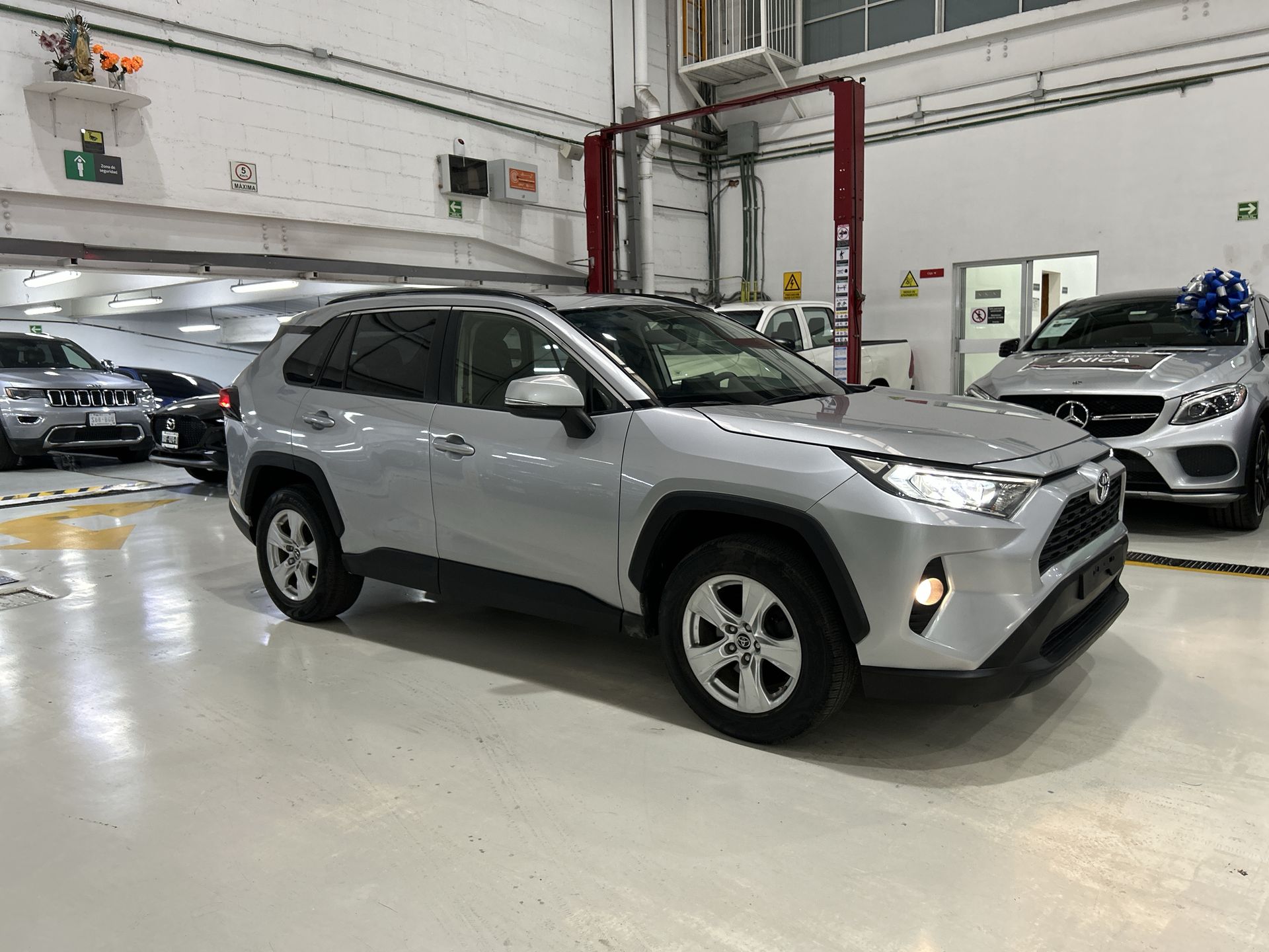 2019 Toyota RAV4 RAV4 XLE AWD