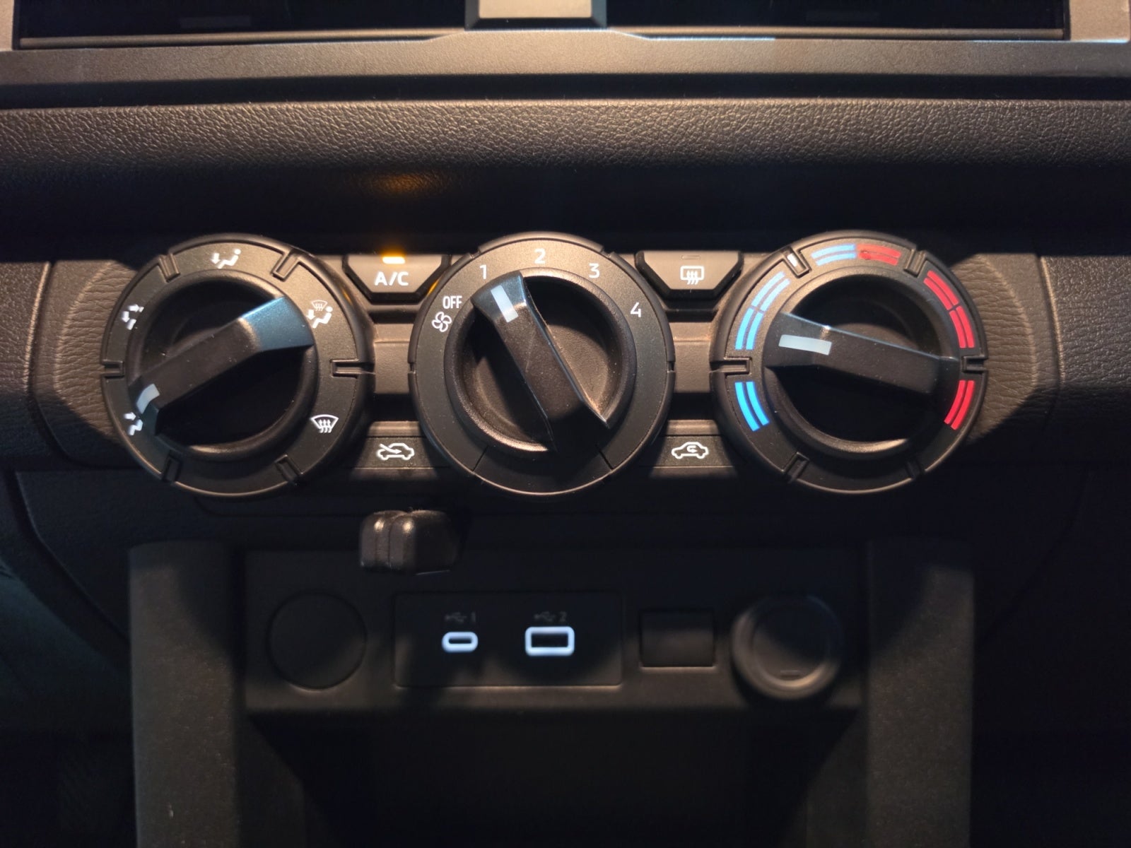 2025 Mitsubishi L200 GLX TM 4X2 GAS