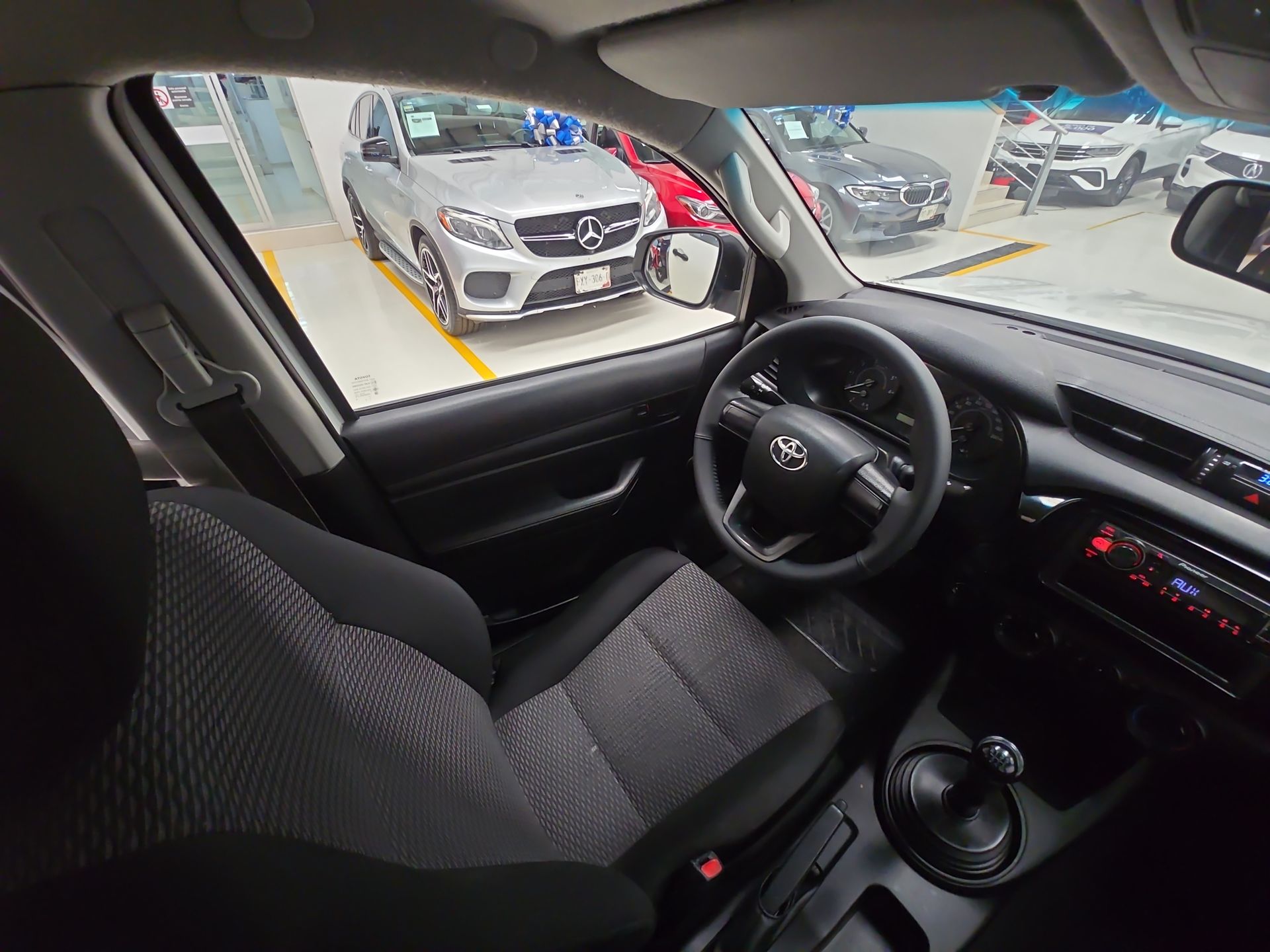 2019 Toyota HILUX 4X4 DOBLE CABINA DIESEL MT