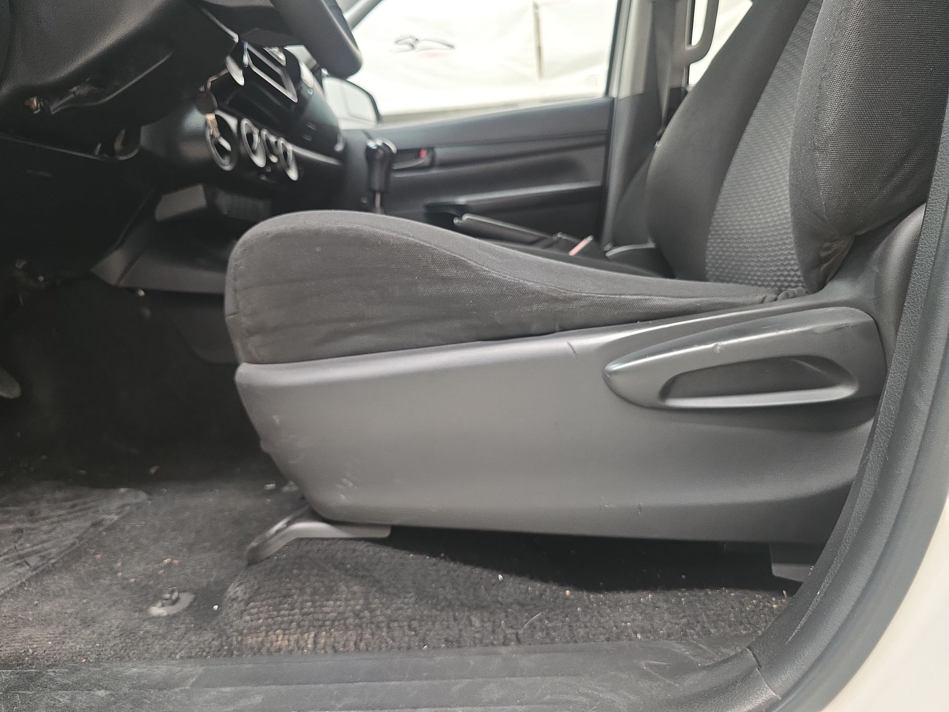 2019 Toyota HILUX 4X4 DOBLE CABINA DIESEL MT