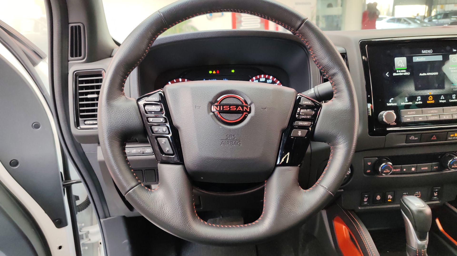 2024 Nissan FRONTIER V6 PRO-4X 24