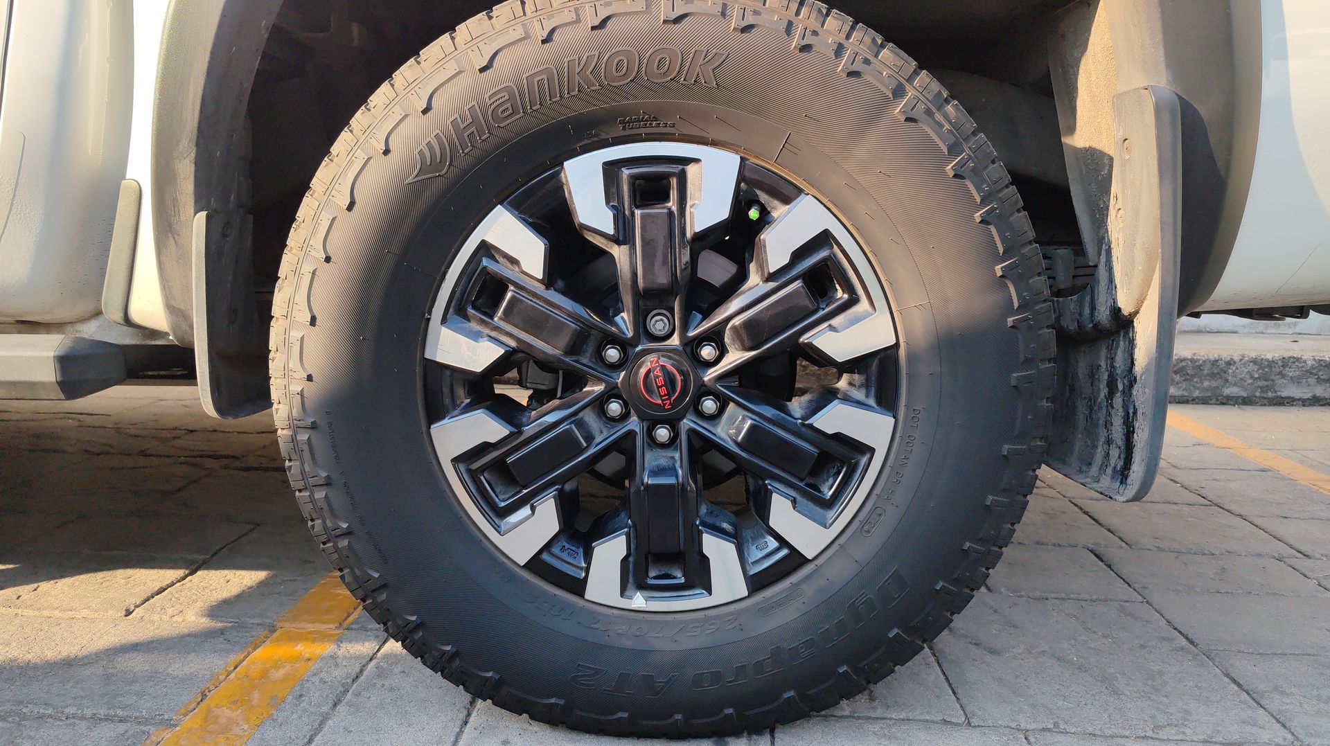 2024 Nissan FRONTIER V6 PRO-4X 24