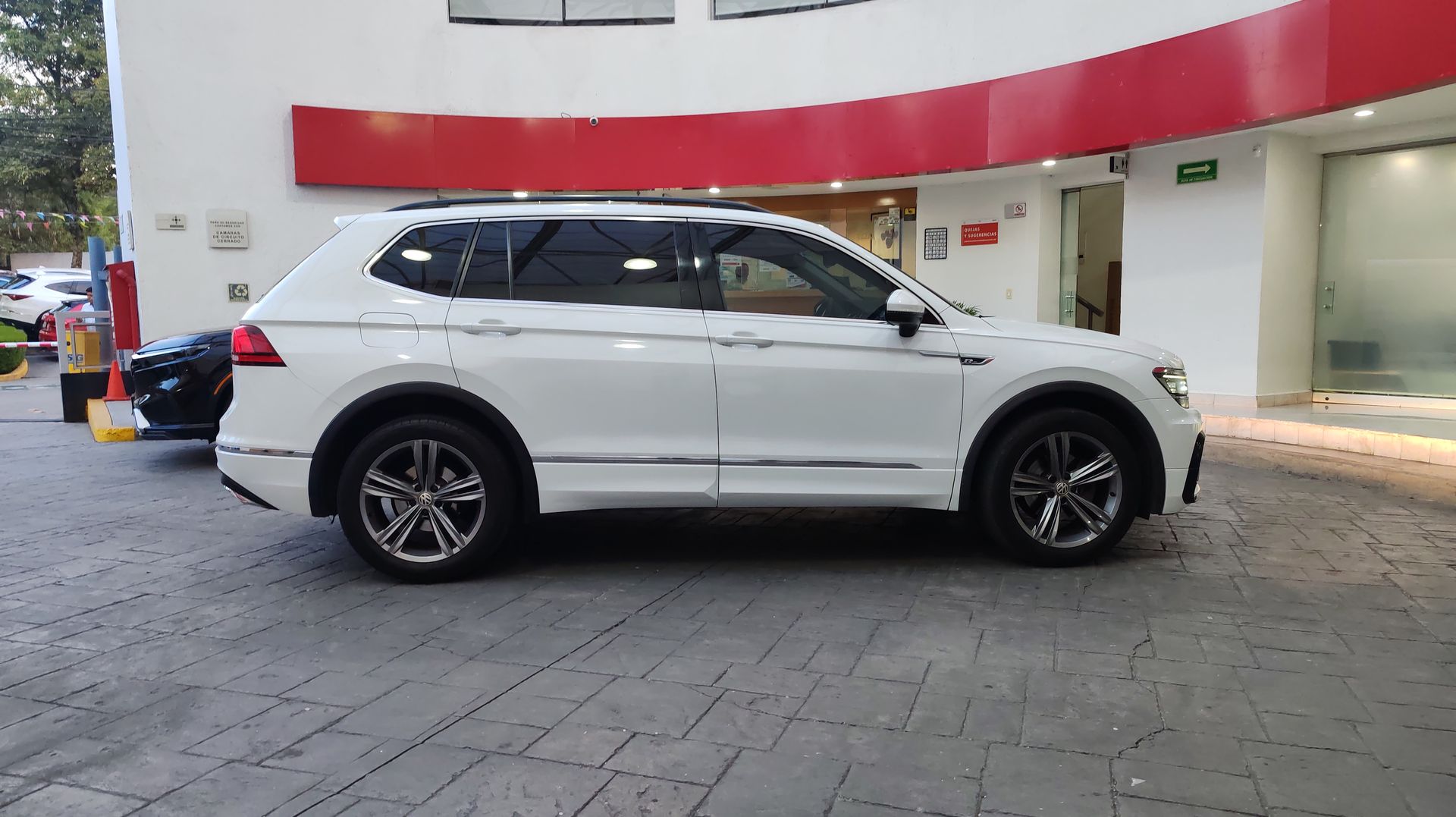 2019 Volkswagen TIGUAN TIGUAN COMFORTLINE