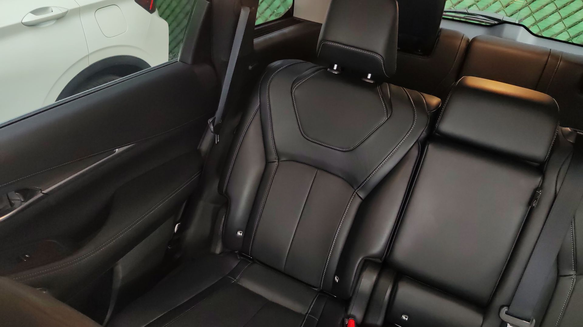 2023 INFINITI QX60 3.5L LUXE AWD 23