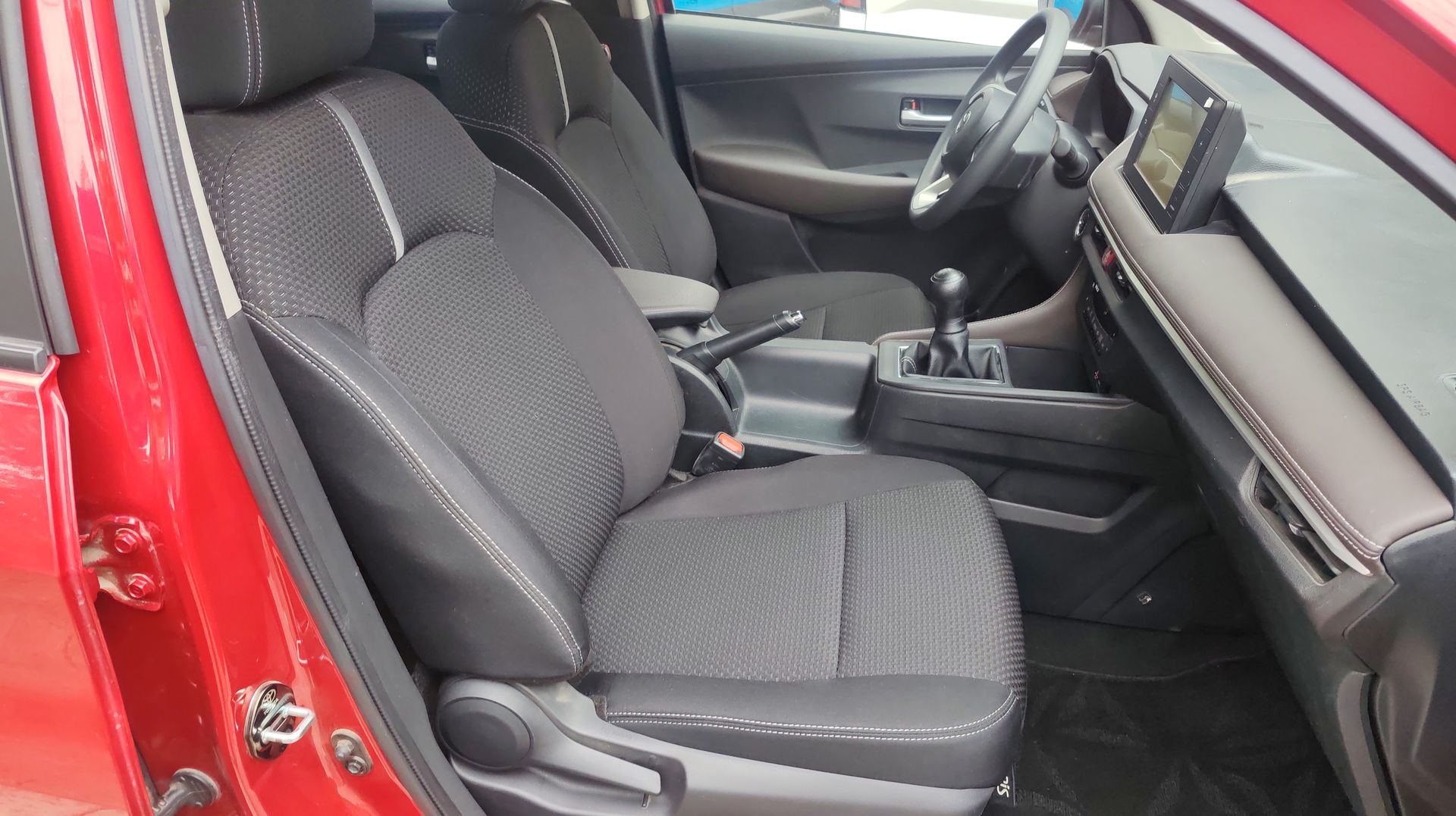2023 Toyota YARIS S MT
